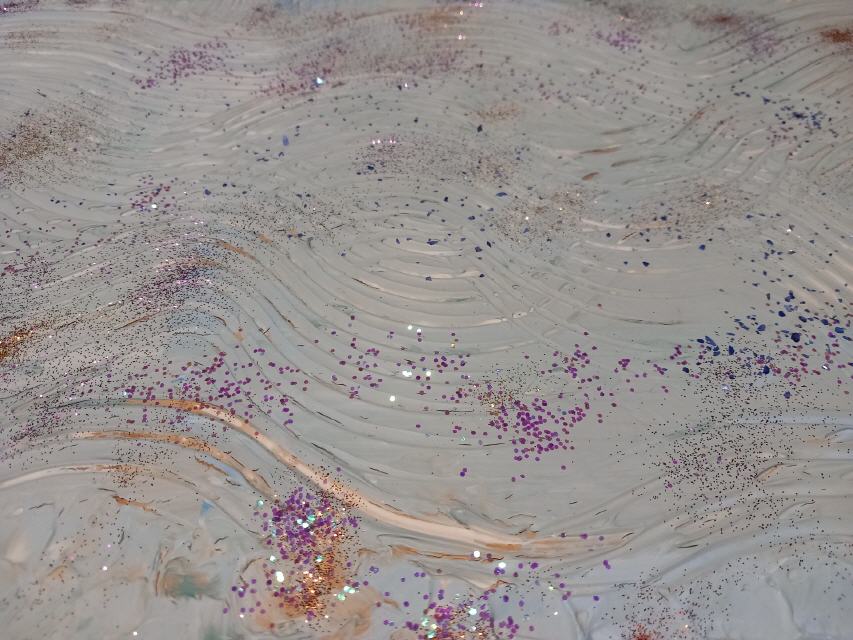 Strukturpasten auf Möbeln